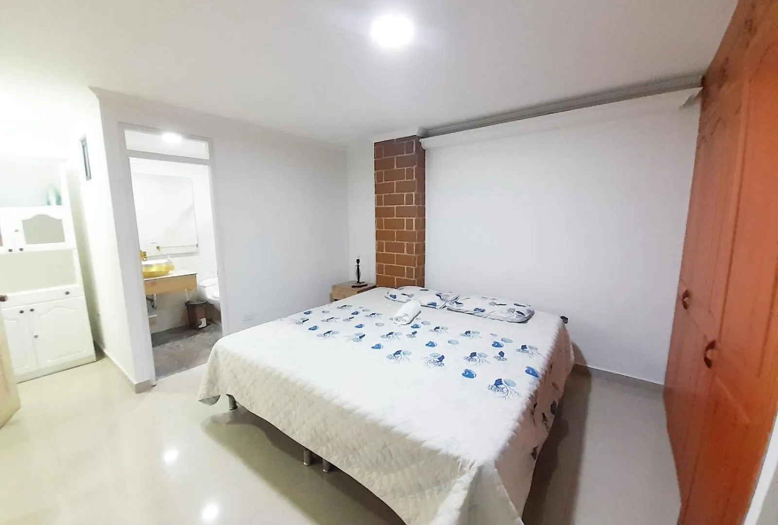 Precioso apartamento en Medellín con parqueadero gratis laure 0*,  Colombia